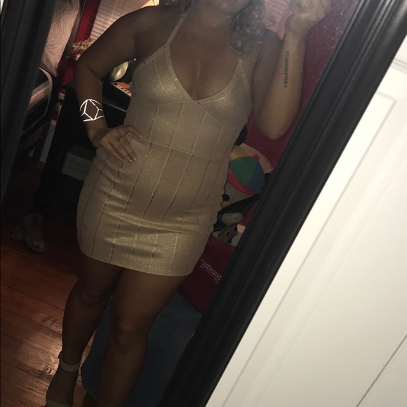 Missguided - Gold Halter Mini Dress - Picture 2 of 2
